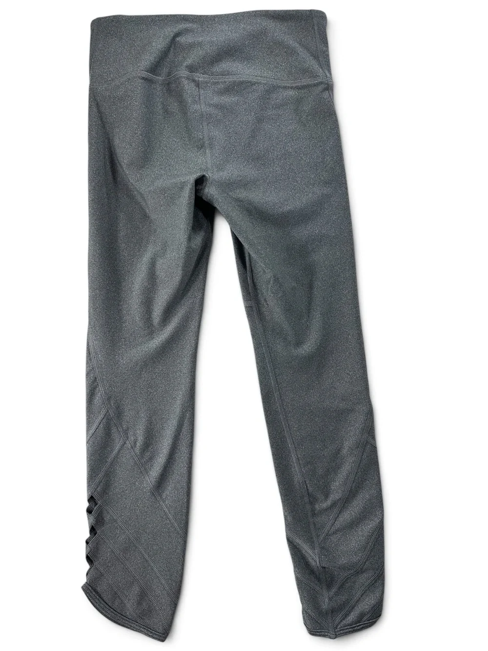 Under Armour Women’s M Dark Gray Cropped Performance Leggings